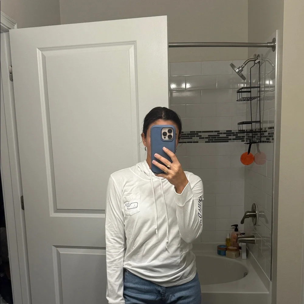 Vineyard Vines White Long Sleeve Tee with Logo - Picture 3 of 6